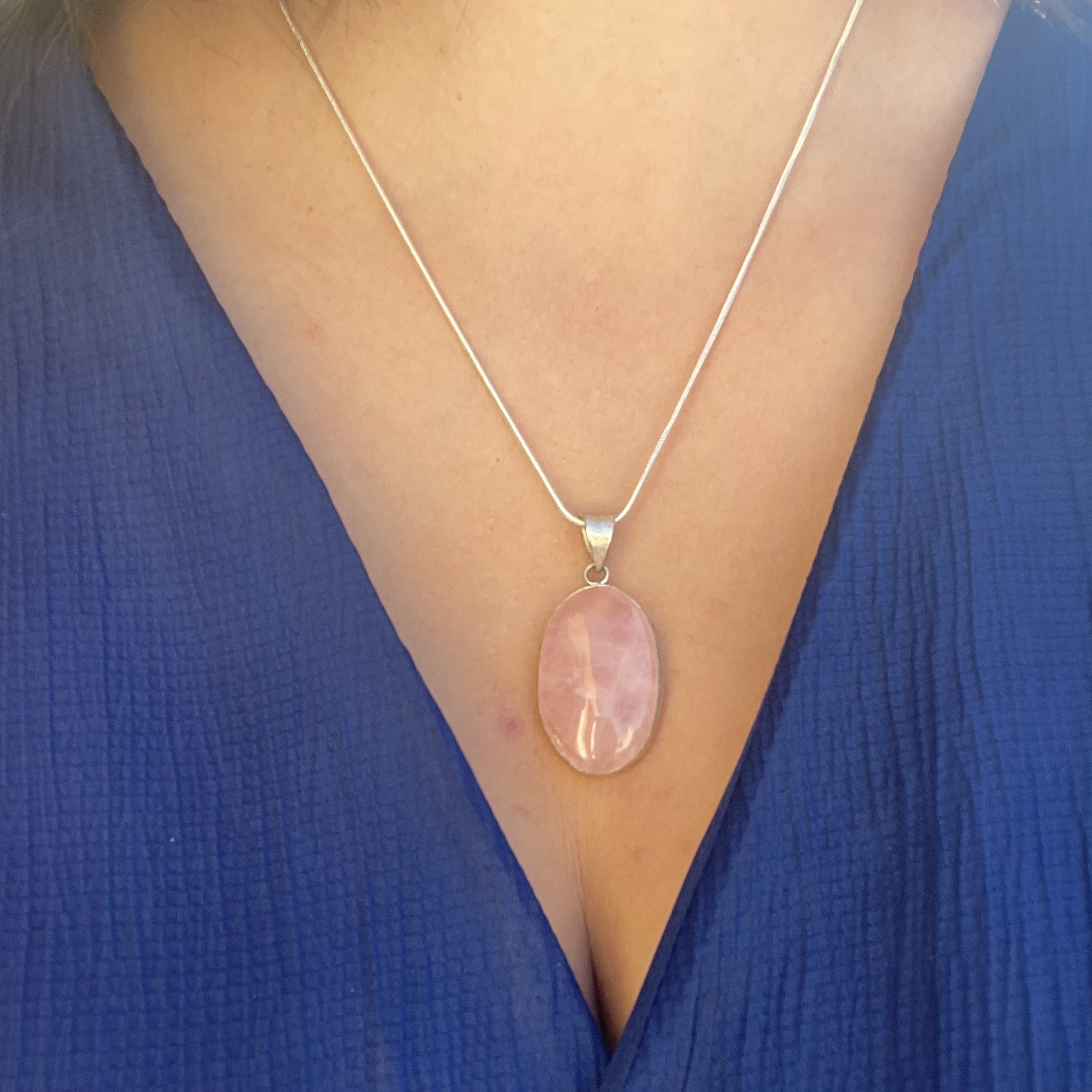lithothérapie, pierres fines, pierres naturelles, bien-entre, bijoux, fait main, Pendentif Cerclé plat- Quartz Rose