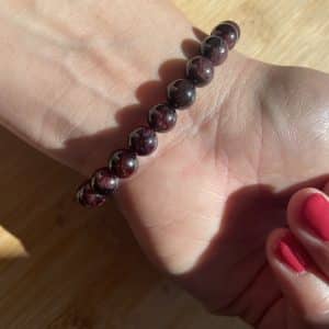 lithothérapie, pierres fines, pierres naturelles, bien-entre, bijoux, fait main, Bracelet Lou - Grenat 8mm